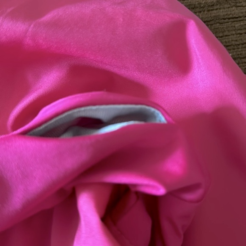 Nike Dri-Fit ladies size XL hot pink running shorts. - Picture 8 of 10